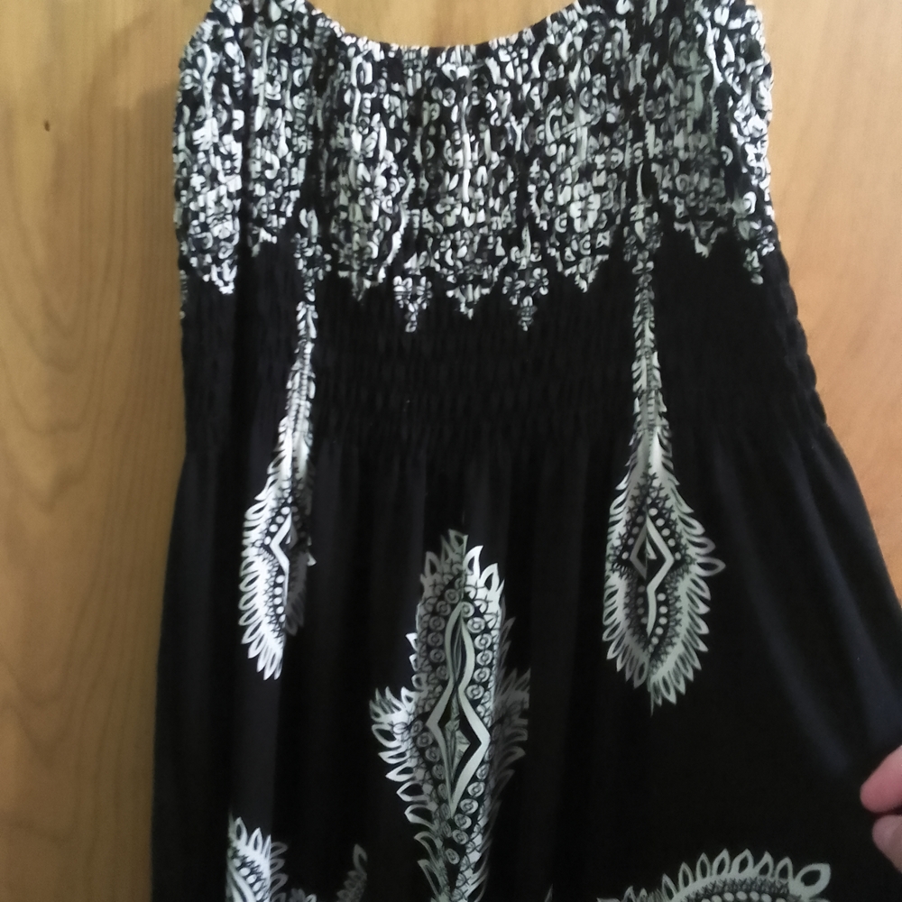 Black and White Printed Maxi Dress - Women - Picture 9 of 13